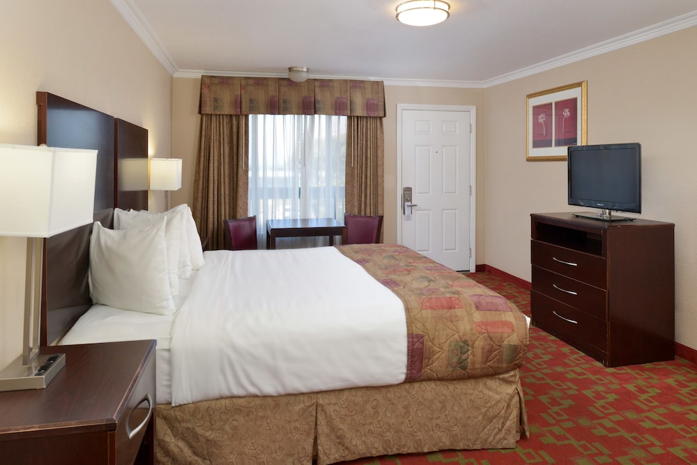 Pacific Shores Inn 9/56