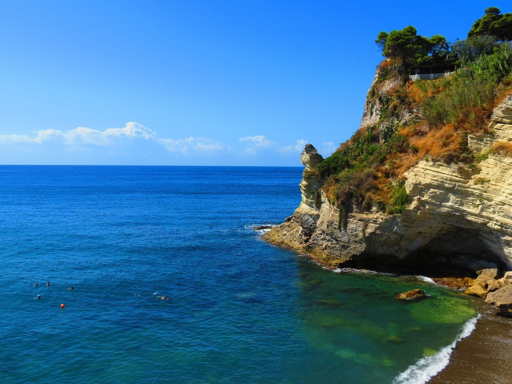 Hotel Ischia Casa Nicola 39/50