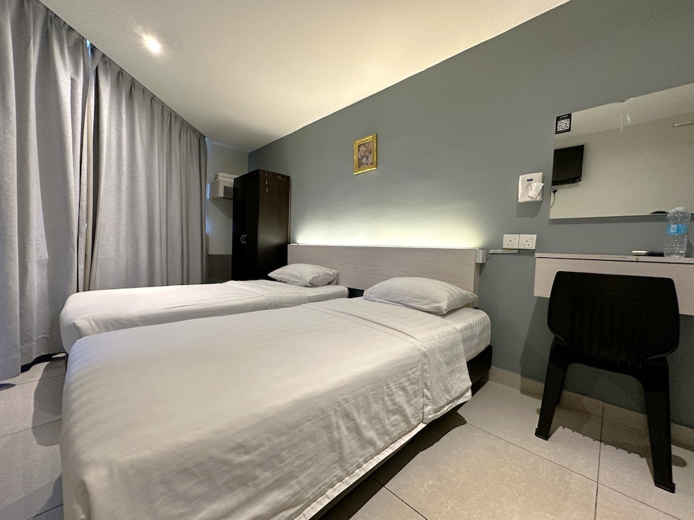 De Uptown Hotel Pj 222 20/57