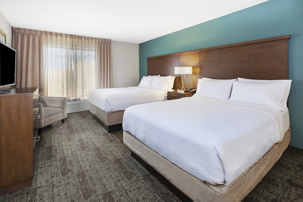 1 Bedroom, Suite, 2 Queen Beds, Extra Floor Space, Sofa, Kitchen