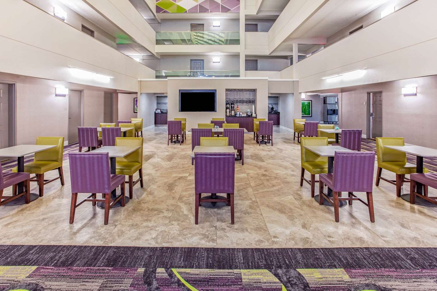 restaurant cafeteria