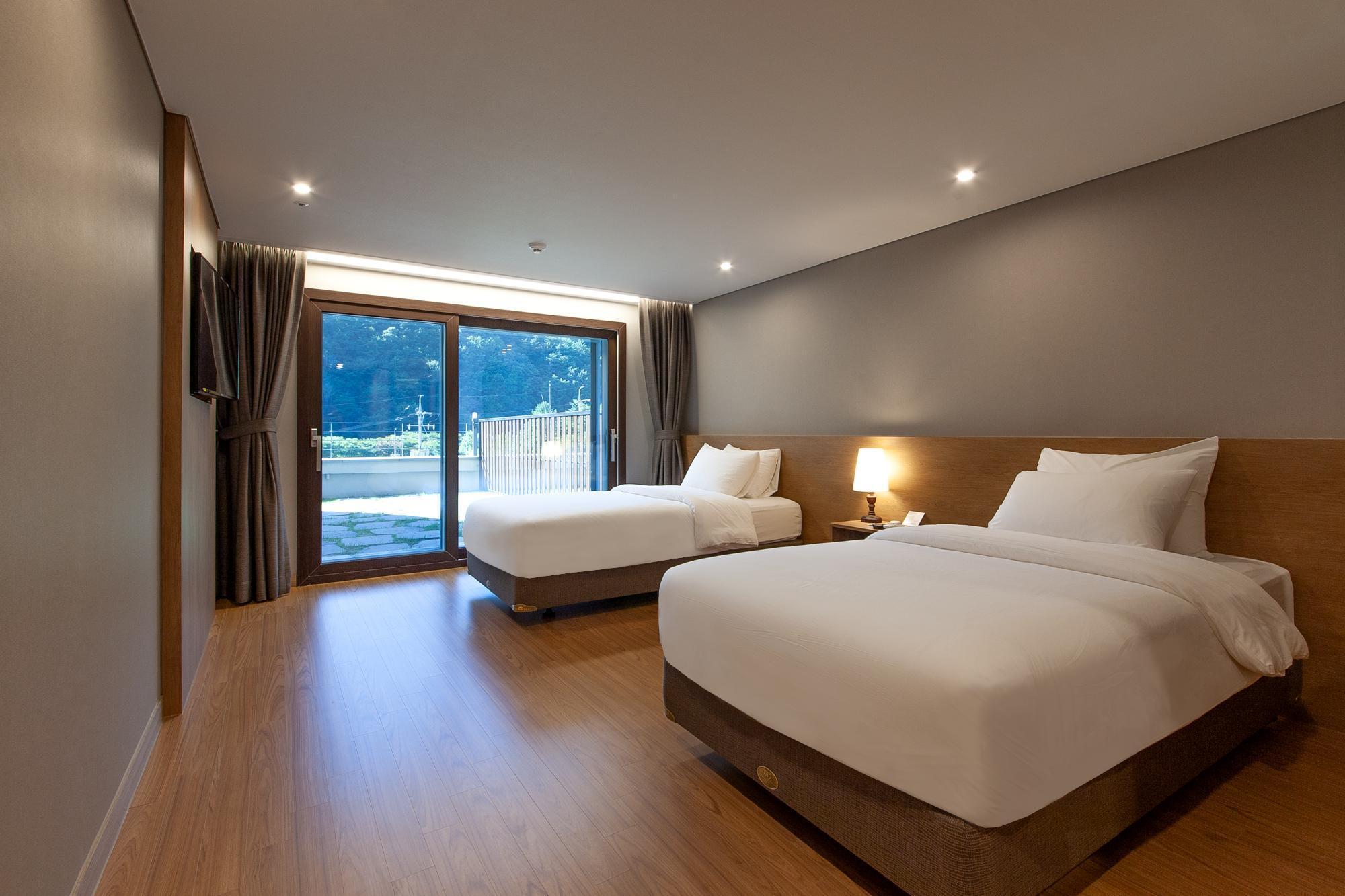 Ramada by Wyndham Mungyeongsaejae 16/26