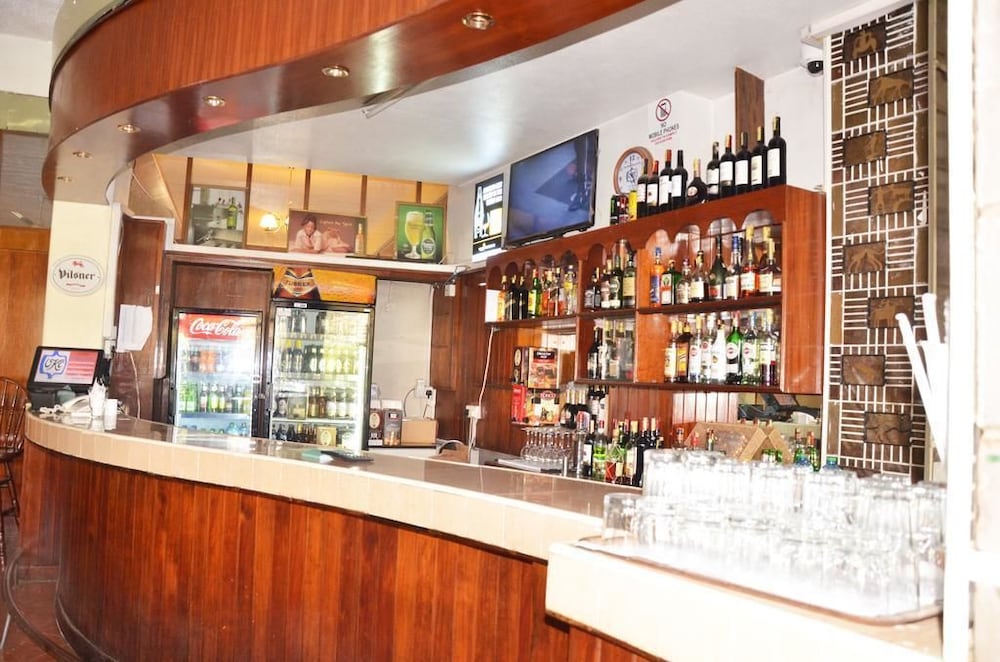 United Kenya Club 38/50