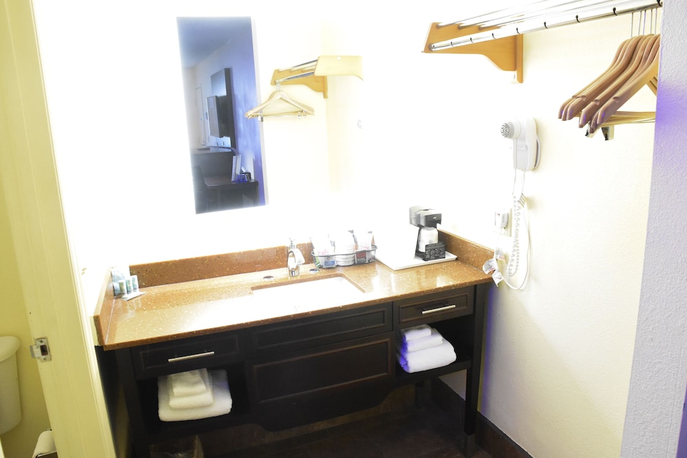 SureStay Hotel by Best Western Manning 22/39