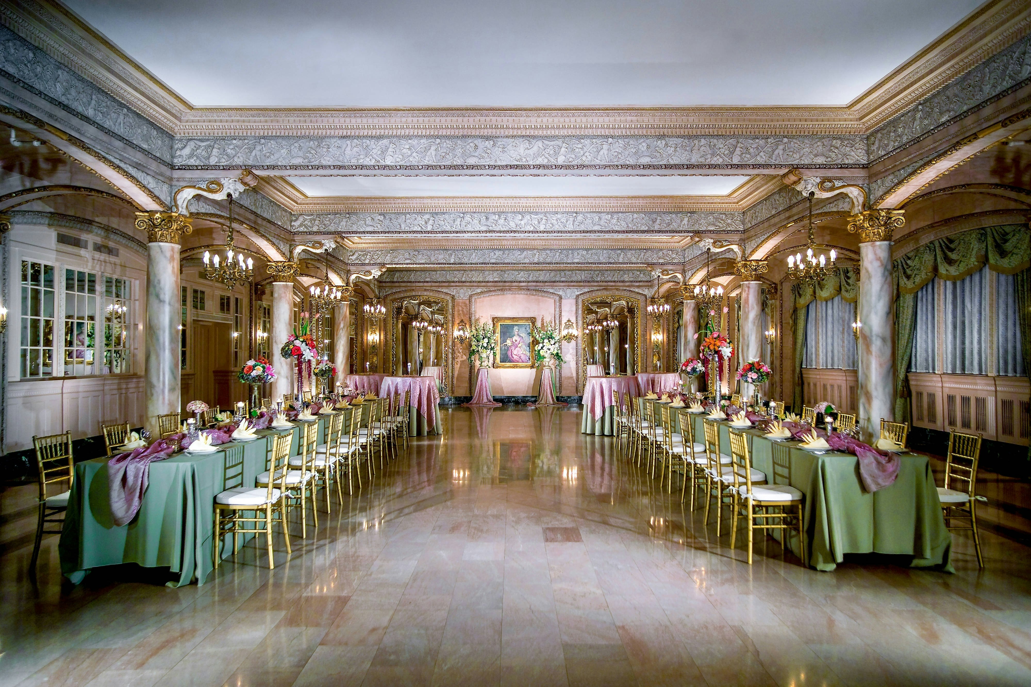 The Historic Davenport, Autograph Collection 7/8