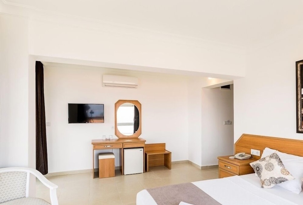 Ekici Hotel 43/65