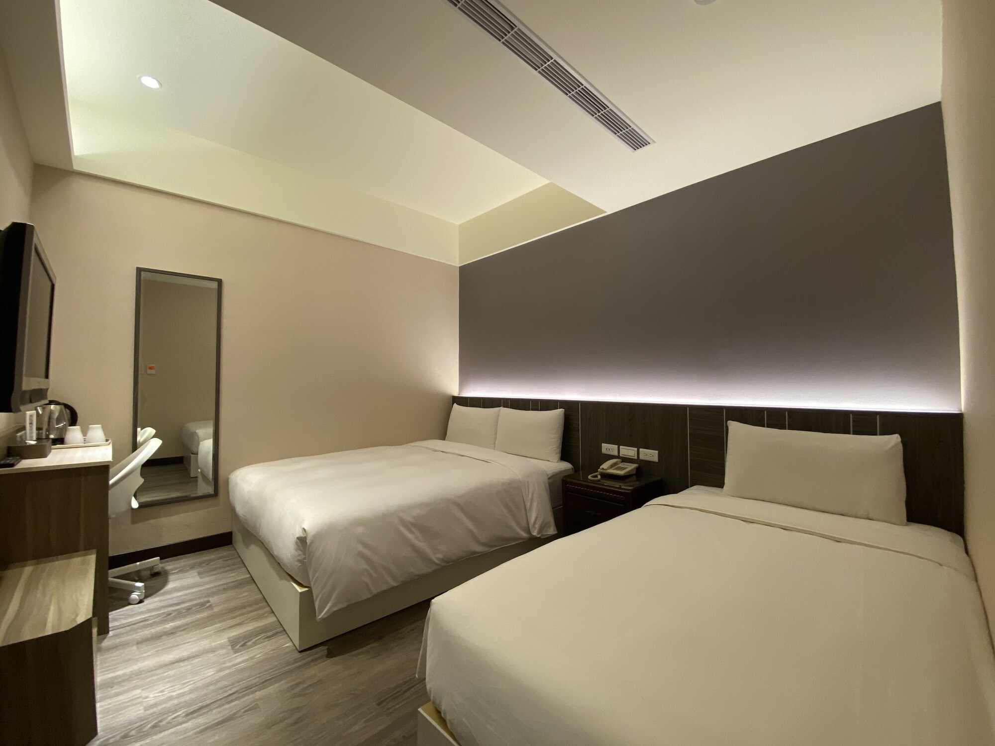 Room, Triple, 1 Queen and 1 Single Bed, No Window