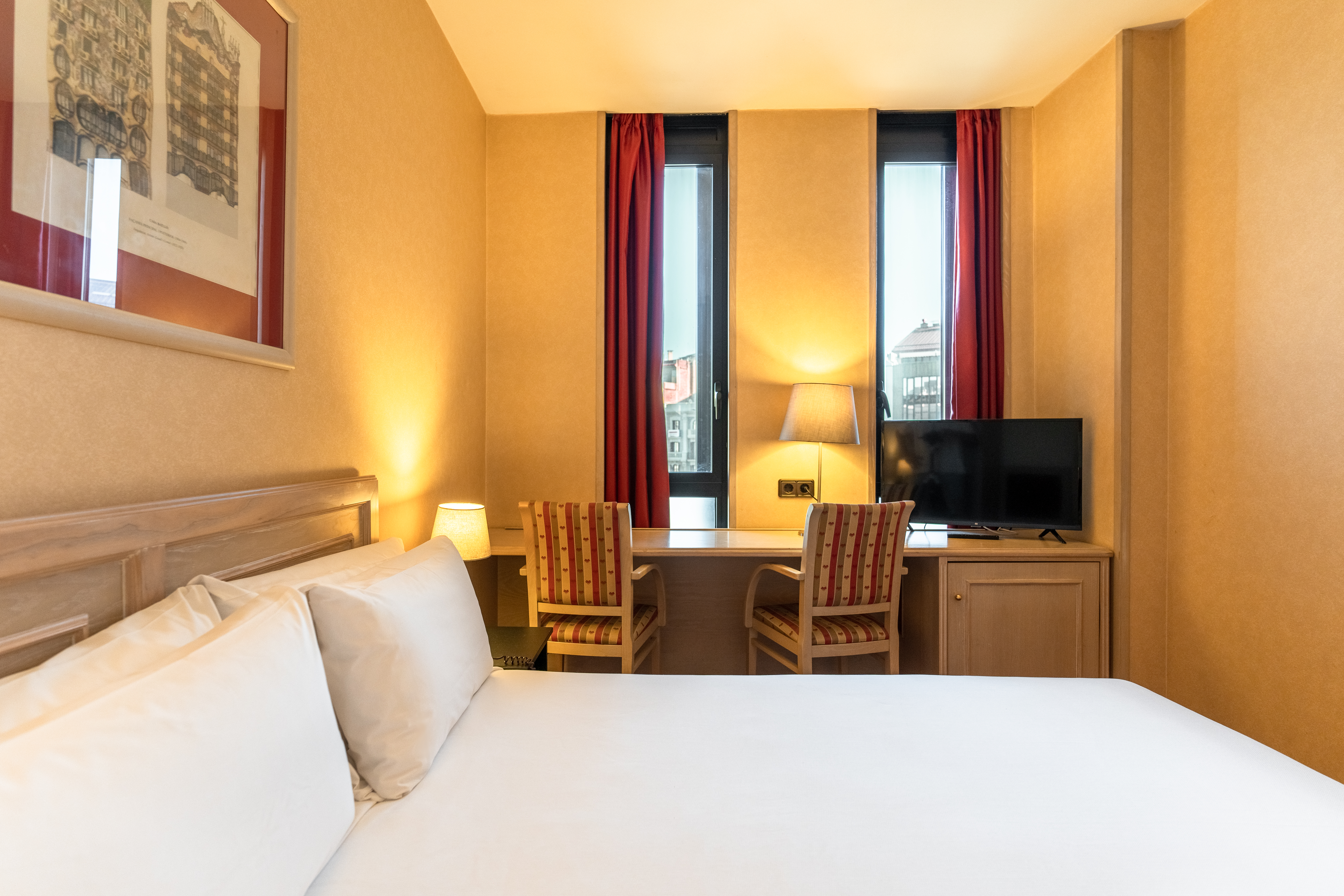 Room, Single, Double or Twin Bed