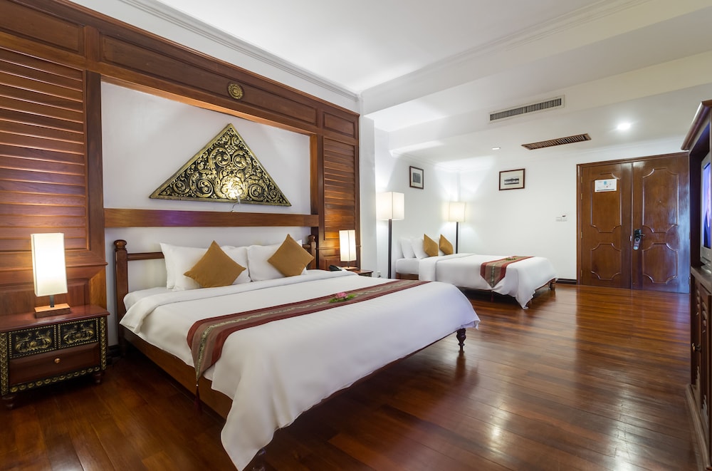 Kingdom Angkor Hotel 25/70