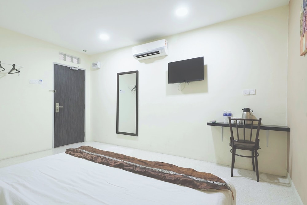 M S Hotel Tengku Kelana KTM Klang 9/31