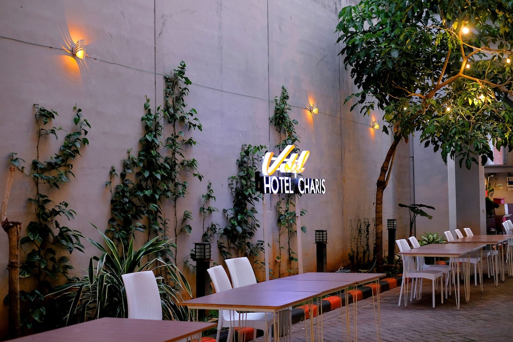 De La Charis Hotel by Waringin Hospitality 46/55