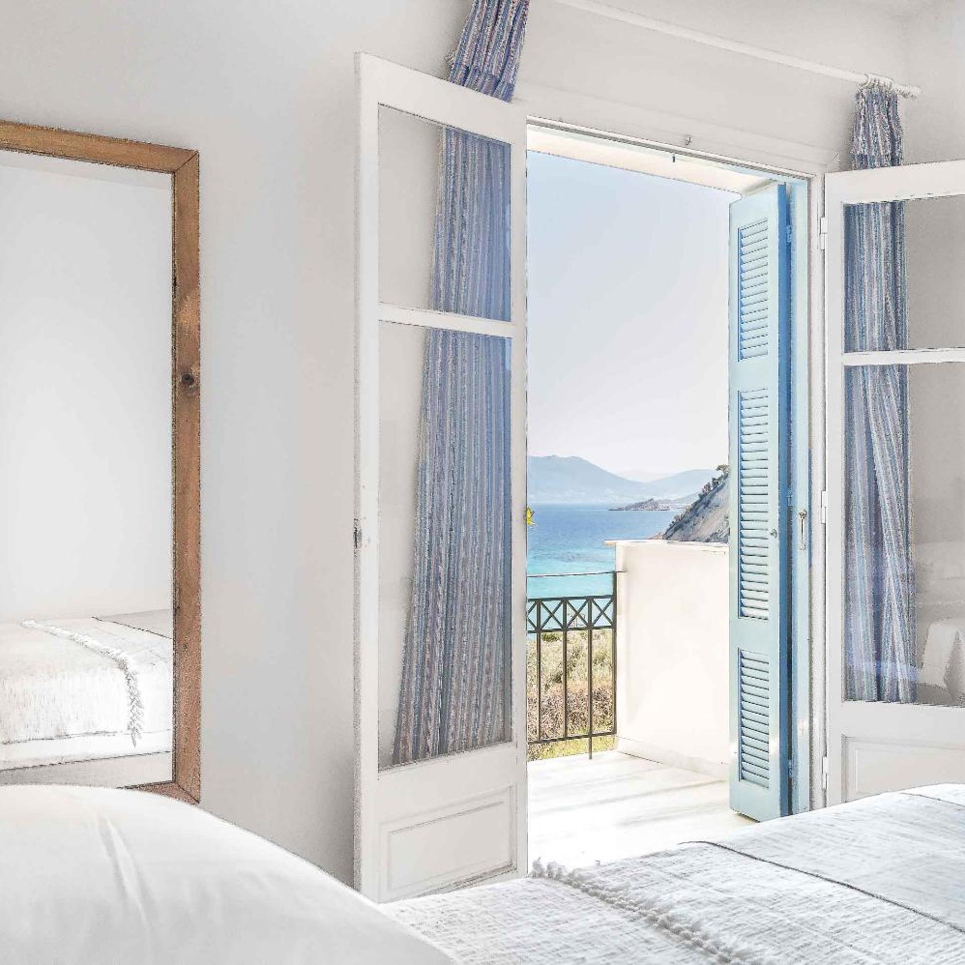 ROOM, DOUBLE BED, SEA VIEW