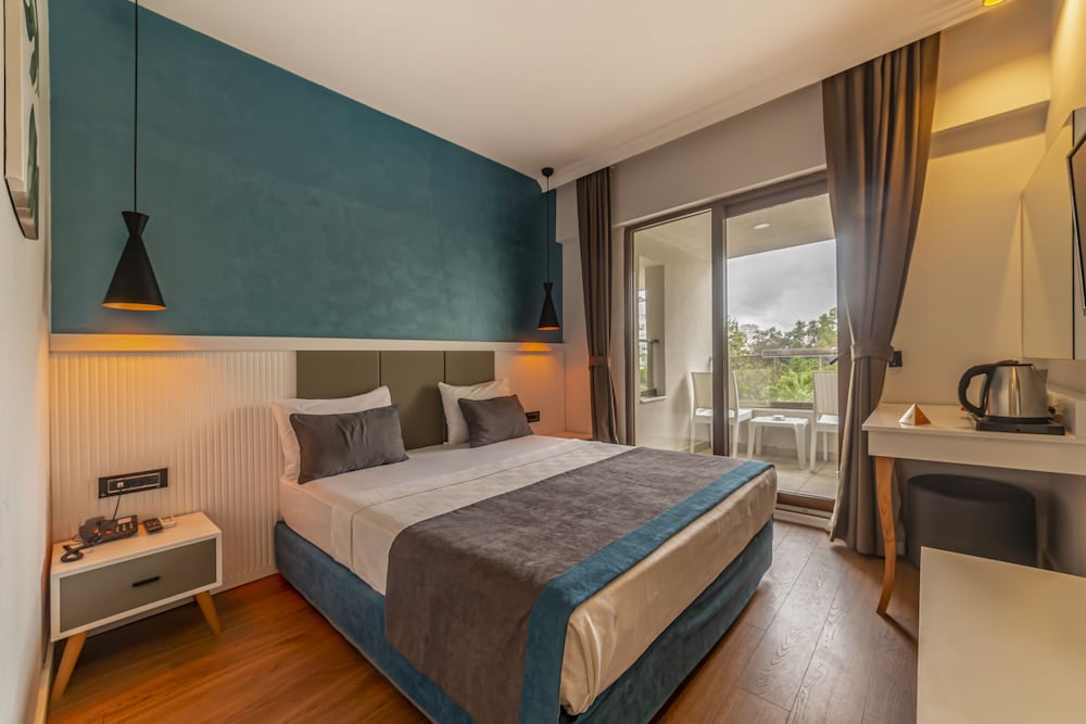 Atan Park Hotel 8/50