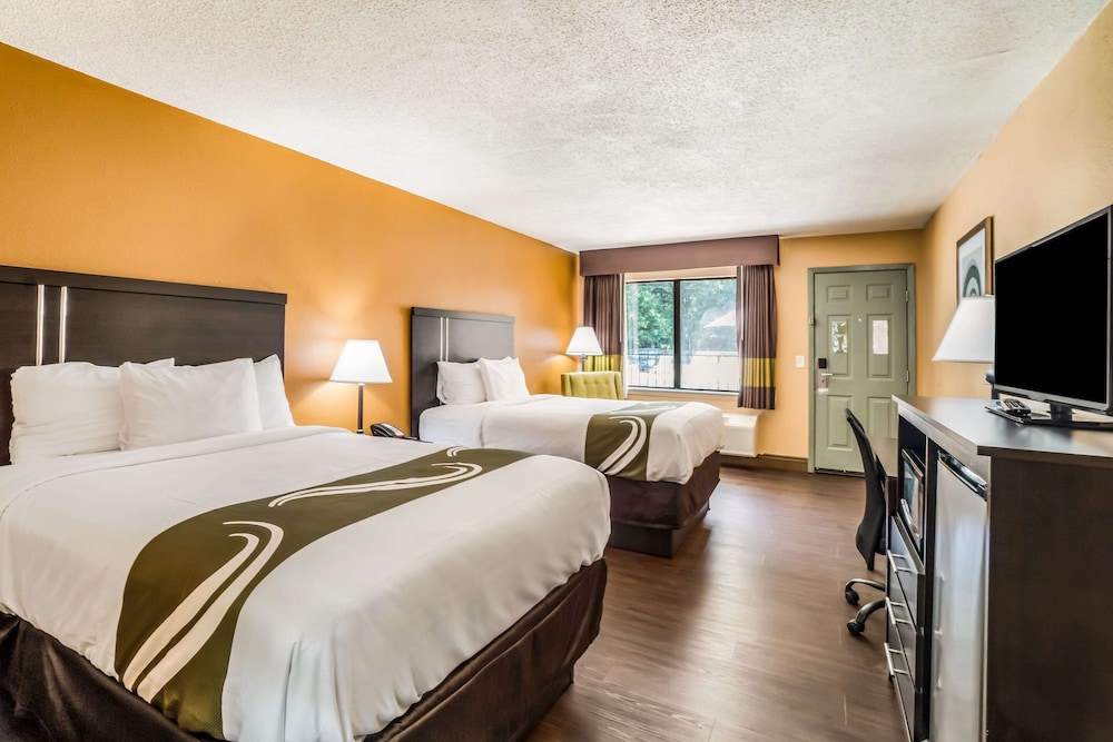 Quality Inn and Suites Corinth West 8/26