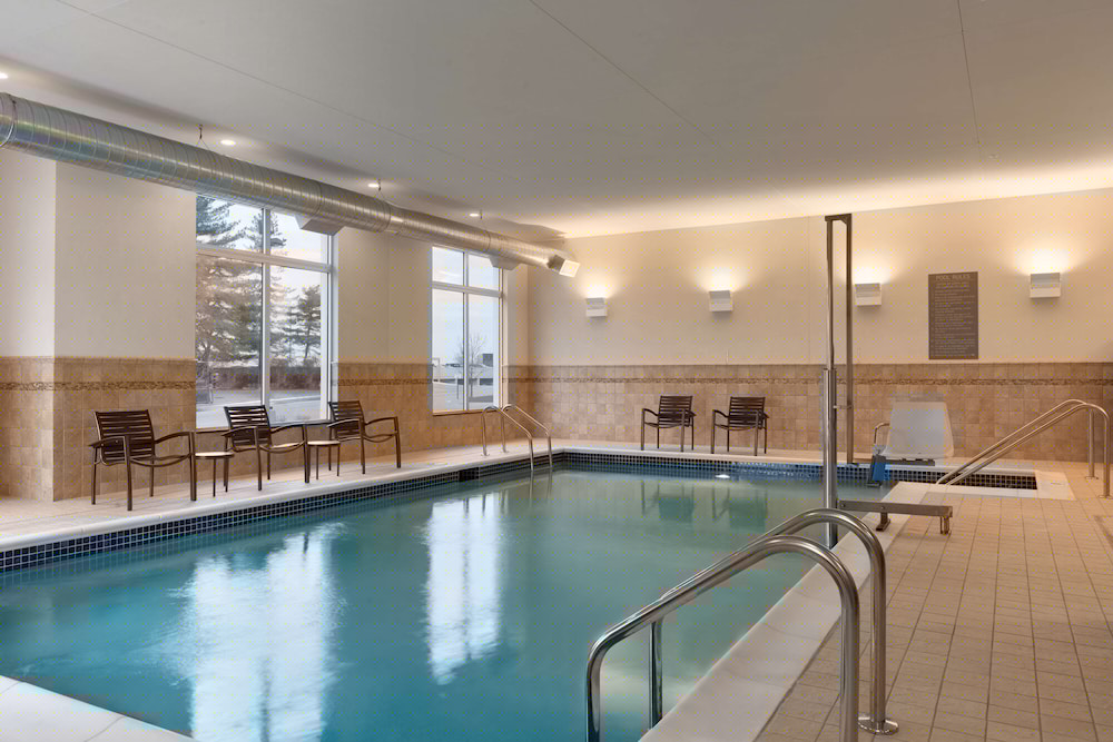 Hyatt Place St. Louis/Chesterfield 60/70