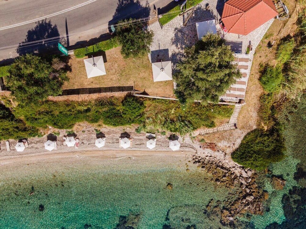 Aurora Beach Hotel 42/50