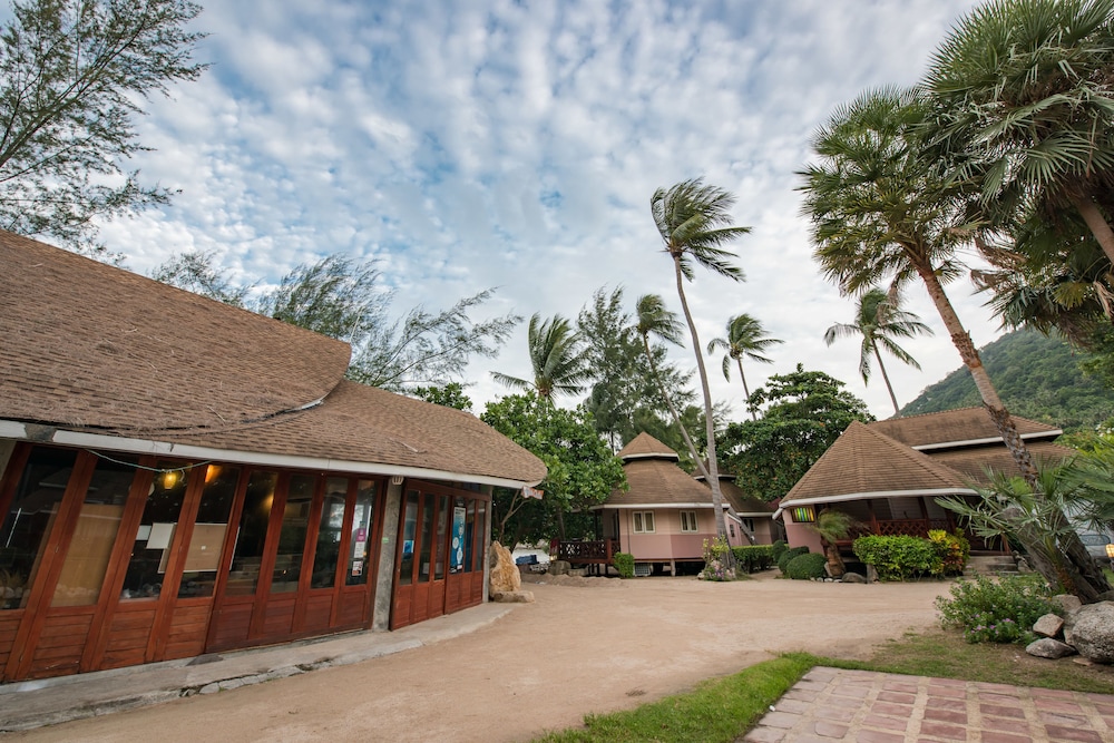 Koh Tao Coral Grand Resort 4/64