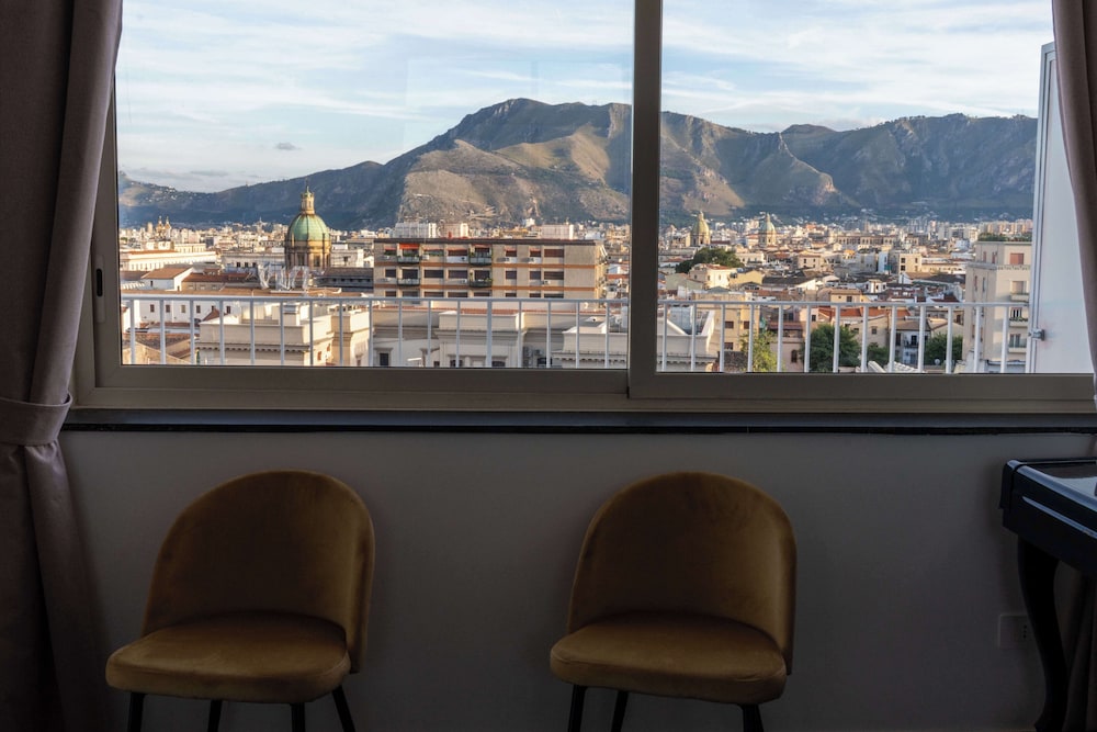 Skyline Boutique Hotel 33/50