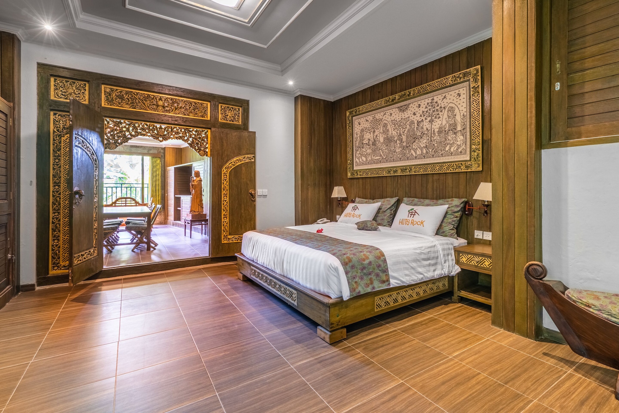 HONEYMOON, SUITE