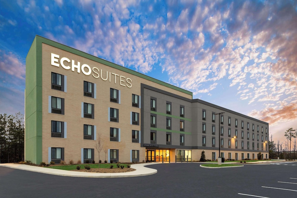 ECHO Suites Extended Stay by Wyndham Richmond West 4/49