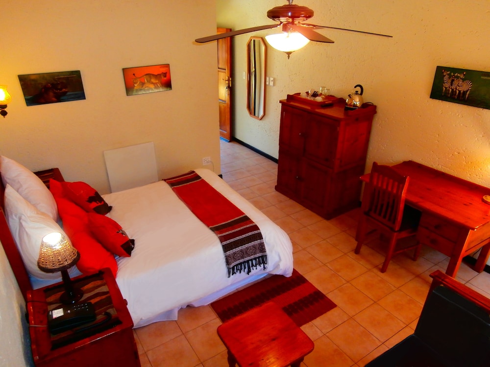 African Footprints Lodge 7/22