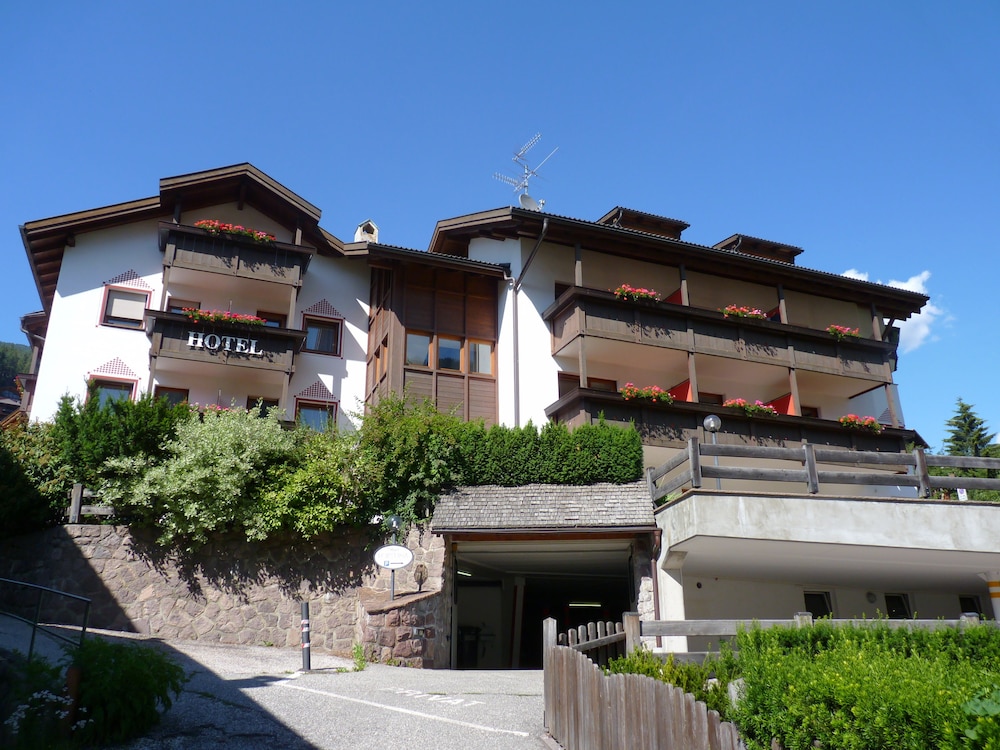 Hotel Fortuna 4/39