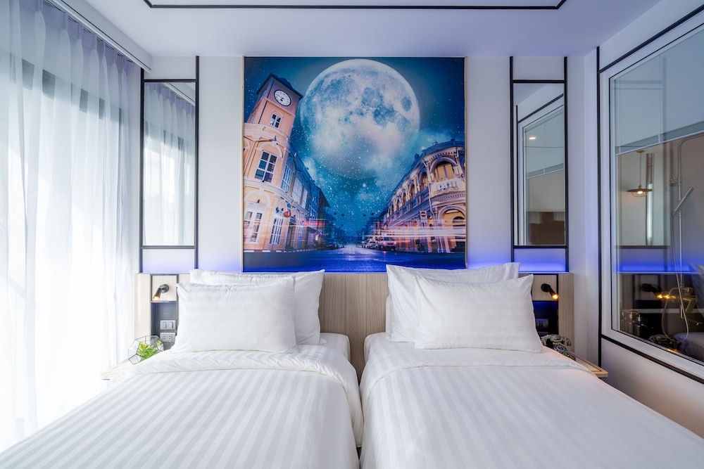 Ratri Hotel Phuket Old Town 18/47