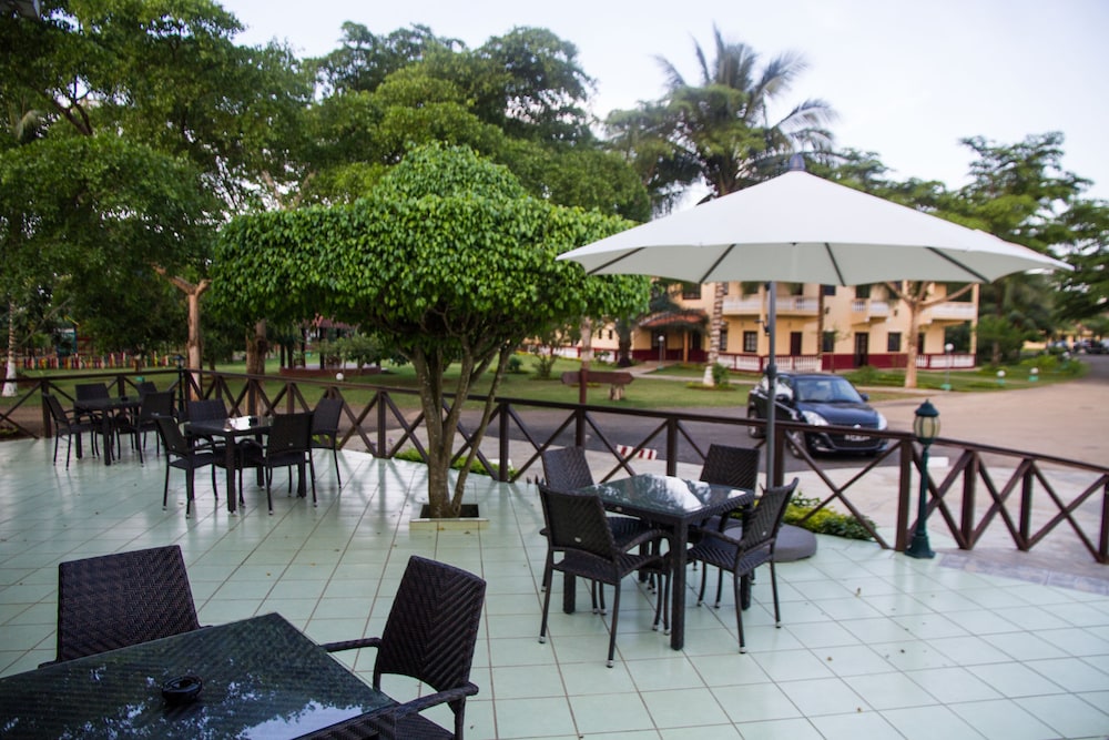 Hotel Praia 74/85