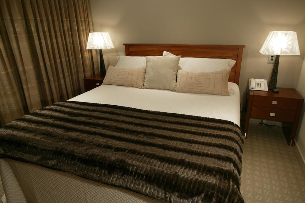 Brentwood Hotel 24/54