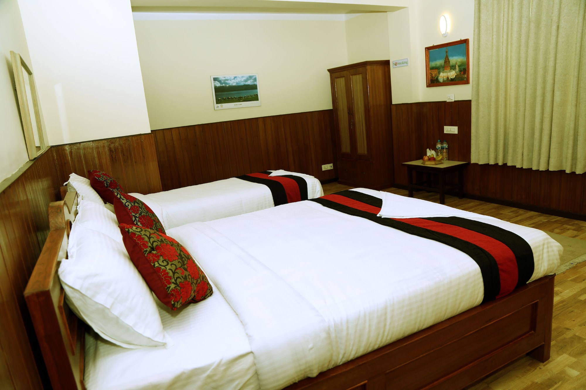CLASSIC, DOUBLE BED, HILL VIEW