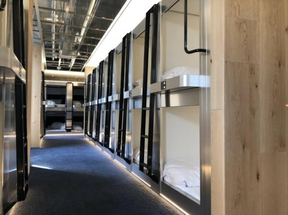Hearts Capsule Hotel And Spa 12/28