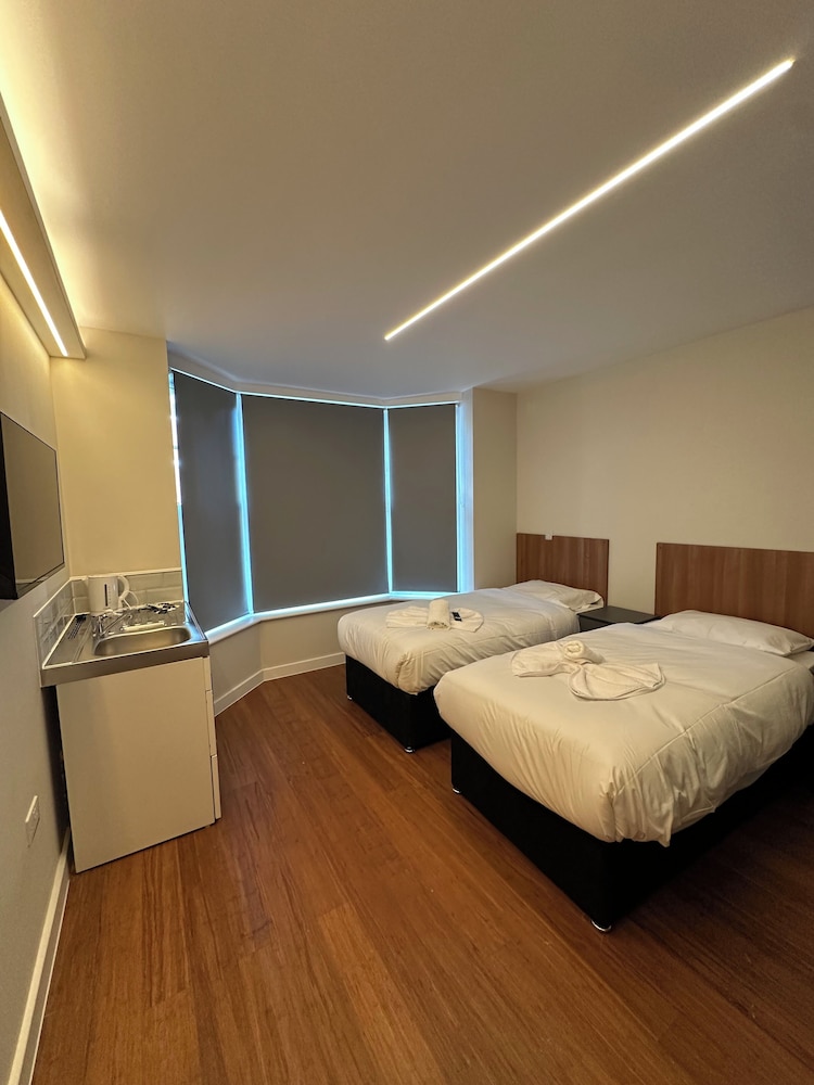 Buckingham Apartment 16/50