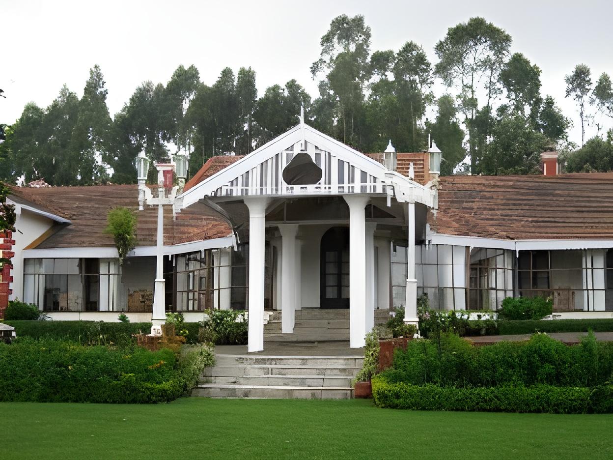 Hotel Kluney Manor 13/16