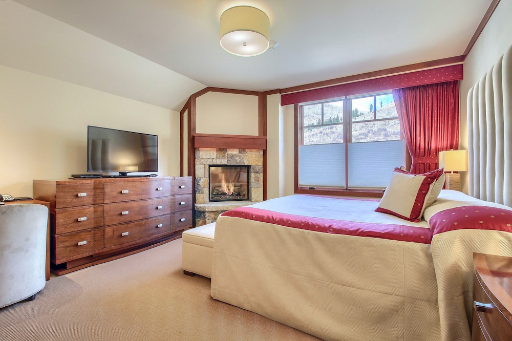 Four Seasons Resort and Residences Vail 28/93