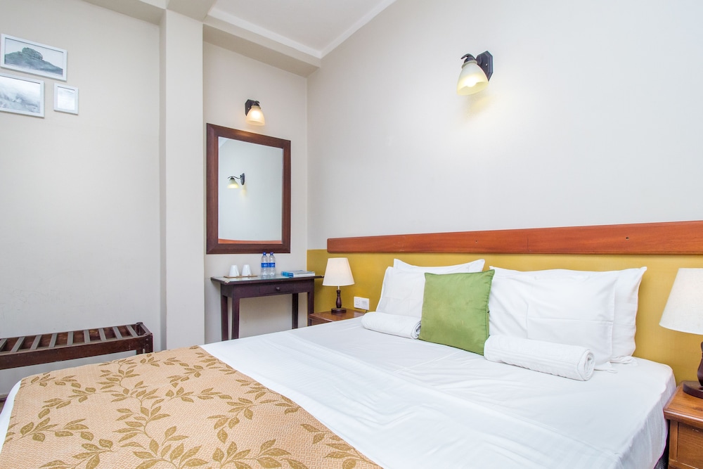 BUDGET, QUEEN BED