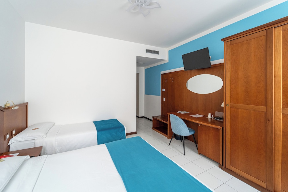COMFORT, TRIPLE, DOUBLE BED, WITH EXTRA BED