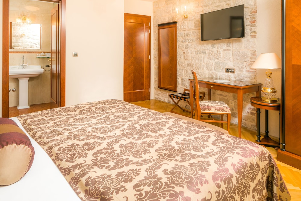 غرفة ديلوكس بسريرين منفصلين، Palace Judita Heritage Hotel 5/6