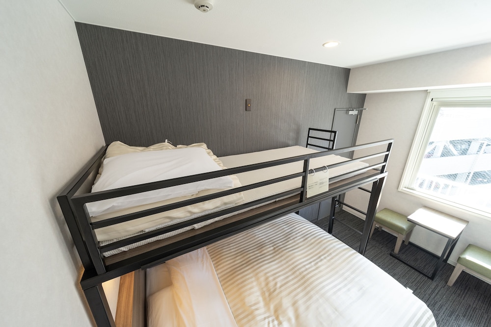 Super, Bunk Bed