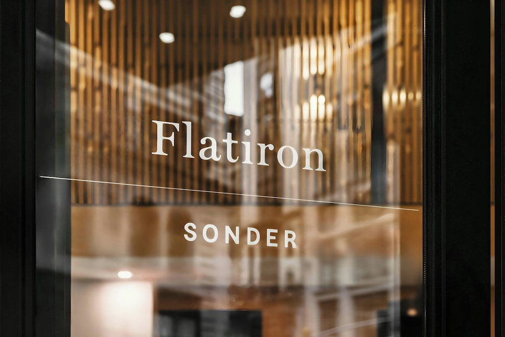 Flatiron Hotel 33/62