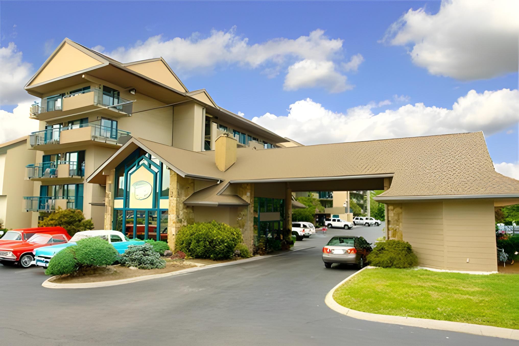 Superior, Studio, Suite, Mountain View, Hydromassage