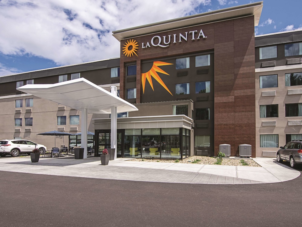 La Quinta Inn and Suites by Wyndham Portland