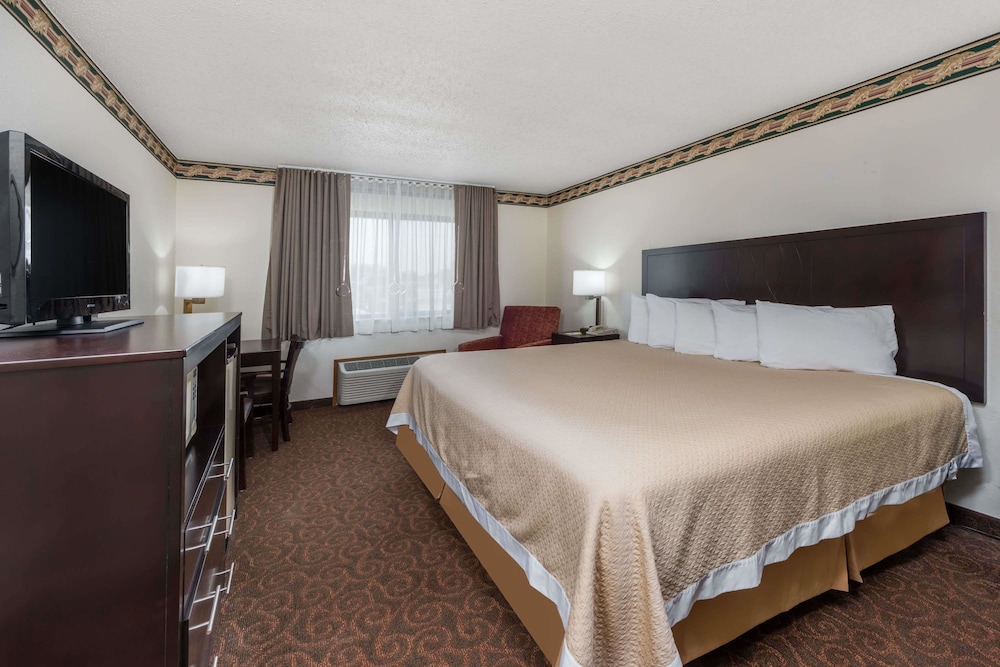 Days Inn Mexico 4/14