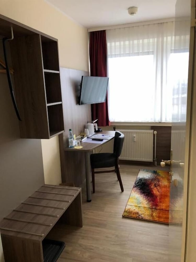 Hotel Peterchens Mondfahrt 27/36
