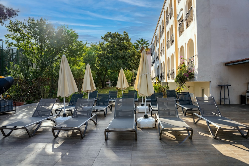 Grand Villa Sol Apart 59/68