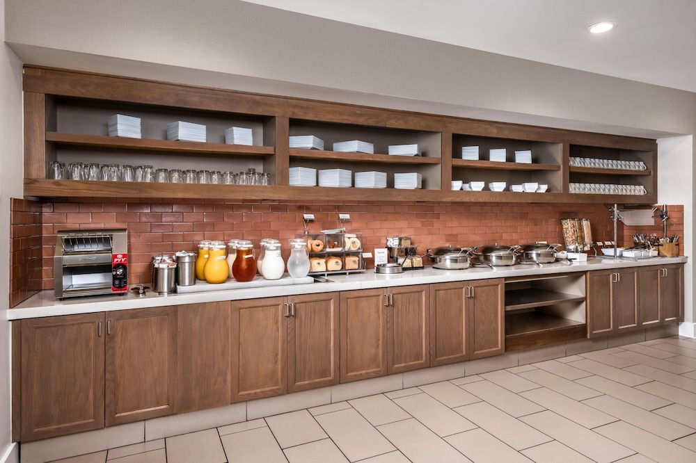 HYATT house Dallas/Uptown 55/71
