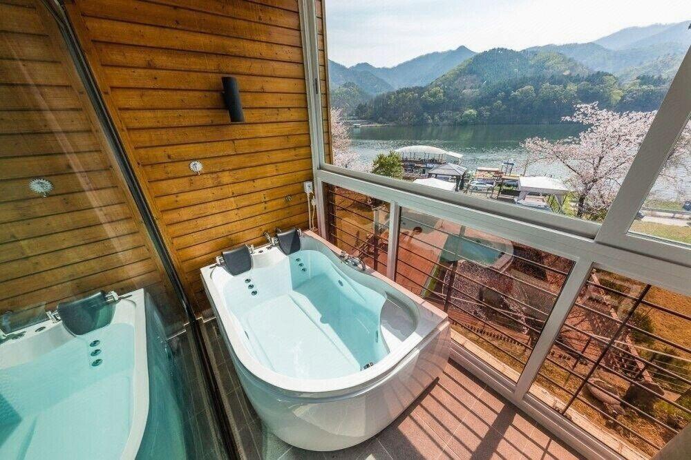 Gapyeong Jenny Pension 10/15