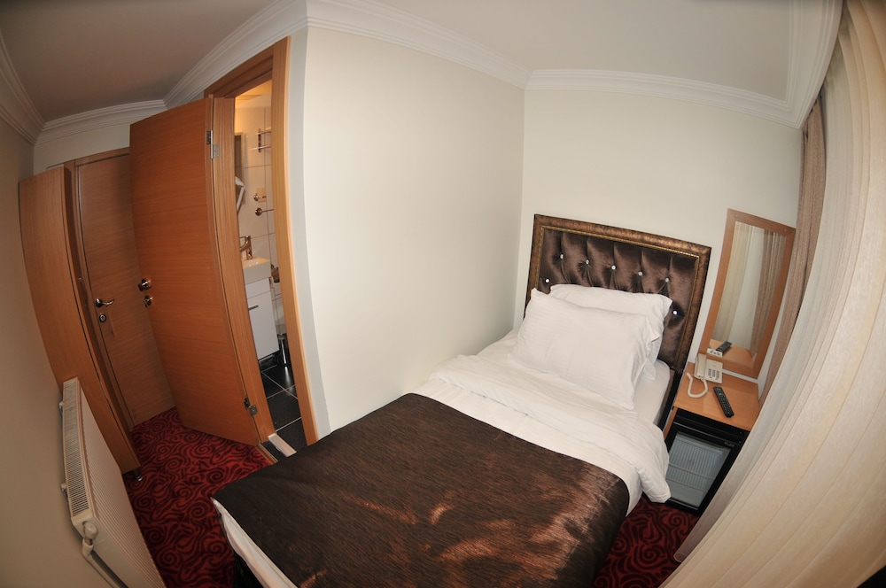 Palace Point Hotel 19/42