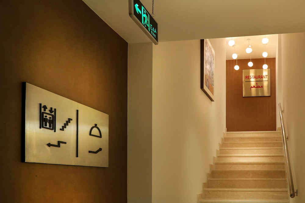 Zaki Hotel Apartment 6/25