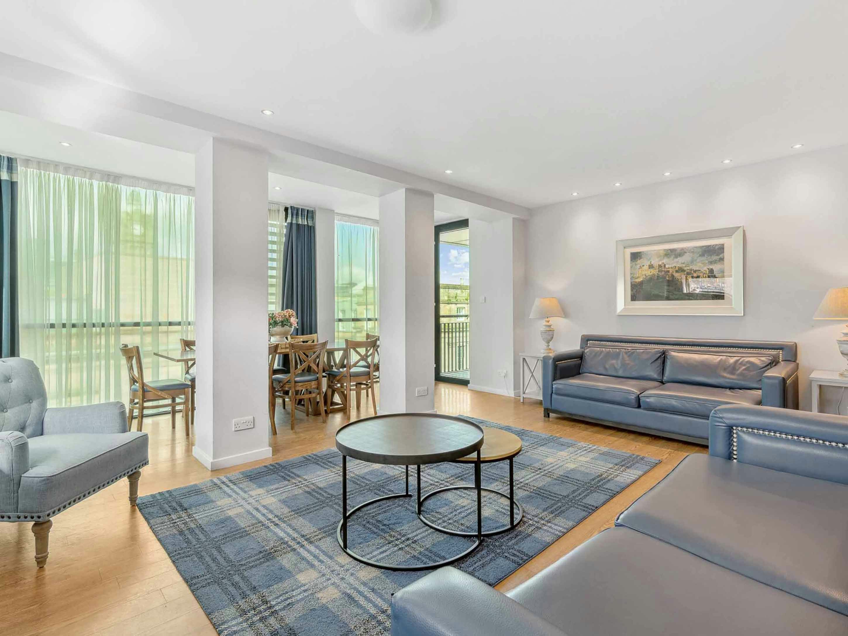 Princes Street Suites Hotel 35/56