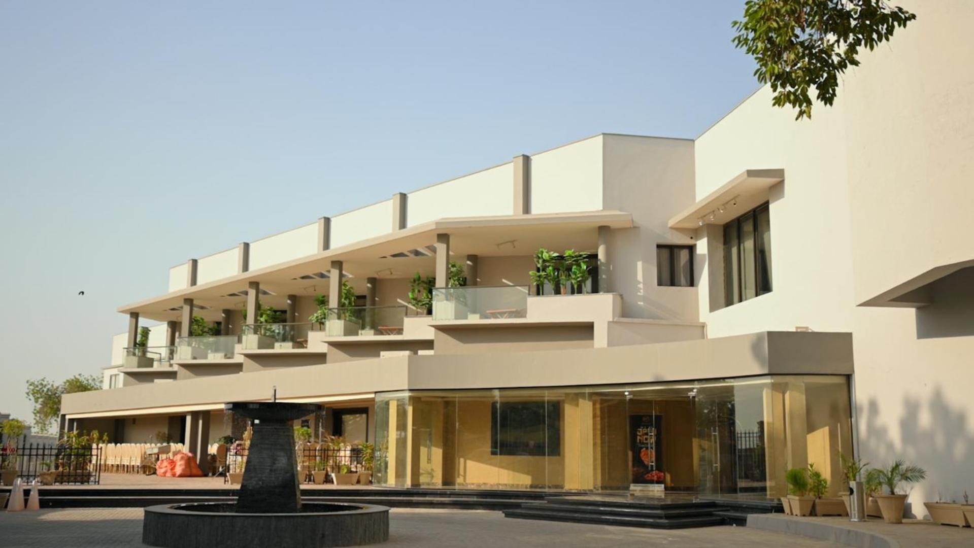 RT Grace Royal Taj Hotel Sukkur photo 4